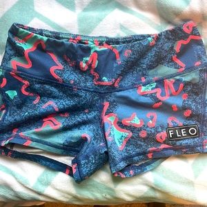 Fleo booty shorts